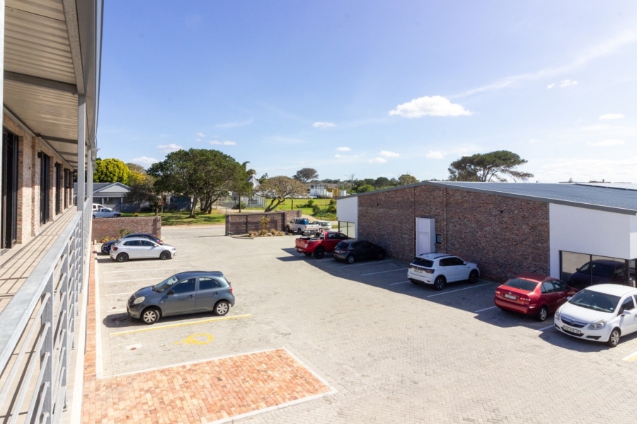 To Let commercial Property for Rent in Fairview Eastern Cape